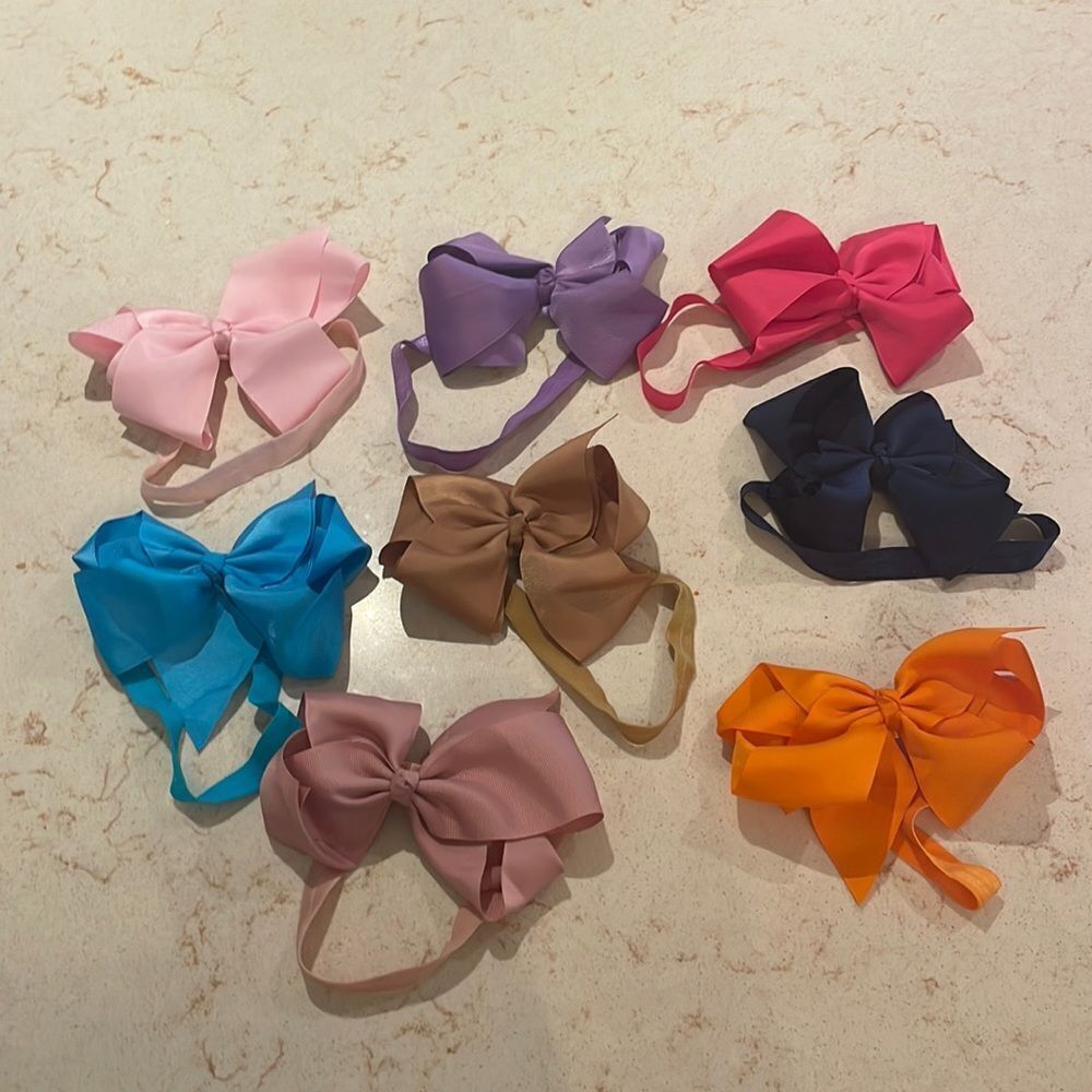 Hair bows lot of 8